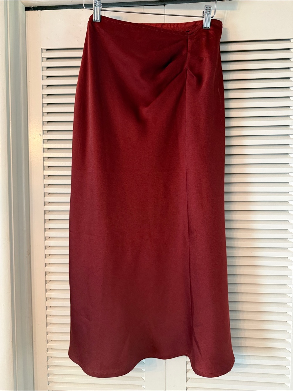 Women's Midi Slip Skirt in Deep Wine